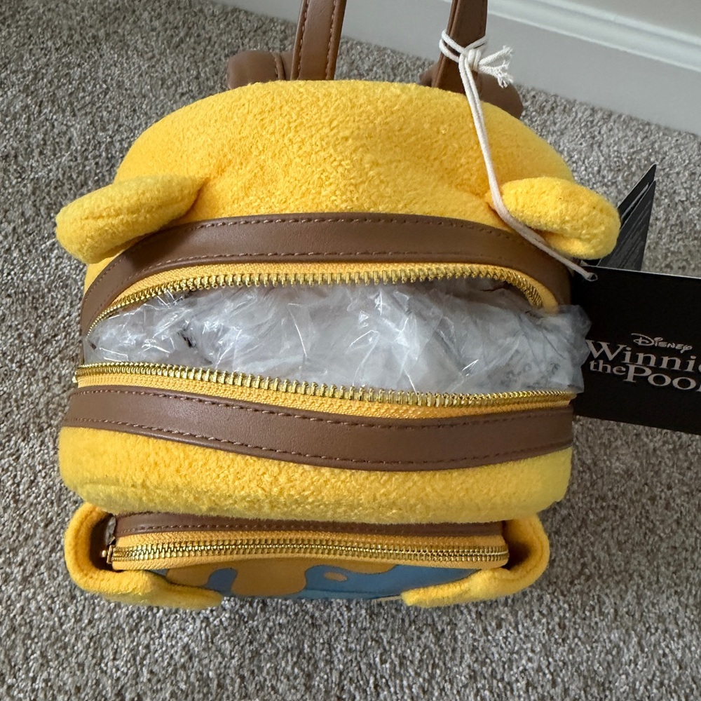NWT Loungefly Disney Winnie the Pooh Hunny Tummy Plush Backpack - Picture 5 of 5